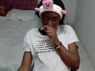 Live Sex Chat with emyfuckhard (@emyfuckhard)