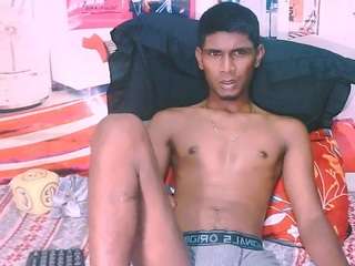 indianthuggin Live Webcam on CamSoda