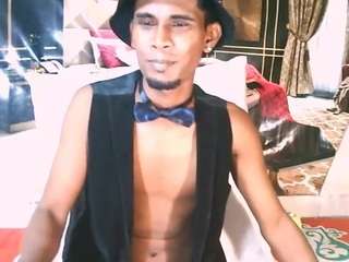 indianthuggin Live Webcam on CamSoda