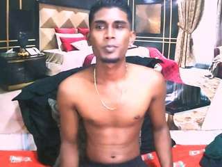 Ce modèle est en direct maintenant. indianthuggin