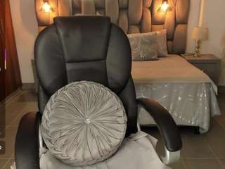 natashakiim's live room