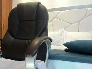 NatashaKiim live webcam show
