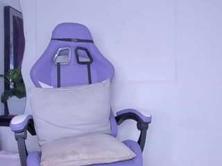 angelkyraasm live webcam on Soda Cams