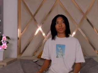 angelkyraasm live cam preview