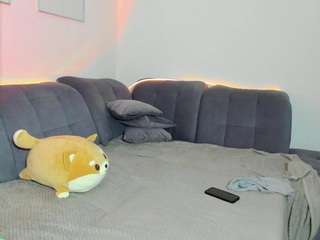 emiliarhodes live cam profile