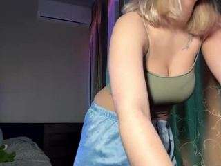 viktoriaclark Live Webcam on CamSoda