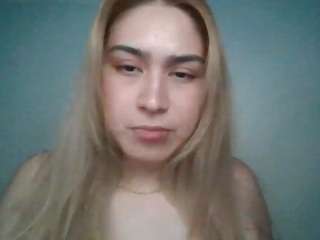 virginshygirl webcam model