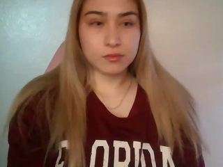 virginshygirl webcam model