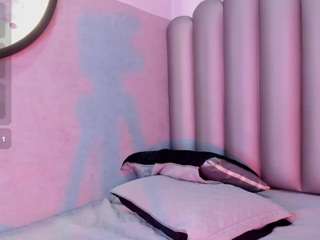 zaira17 Live Webcam on CamSoda