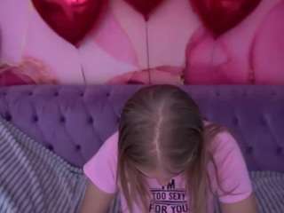 Live webcam model alinalemon on Soda Cams