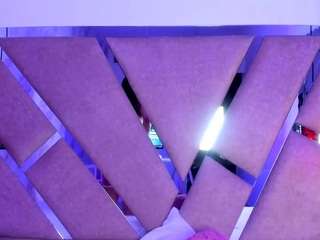 annyreese's CamSoda show and profile