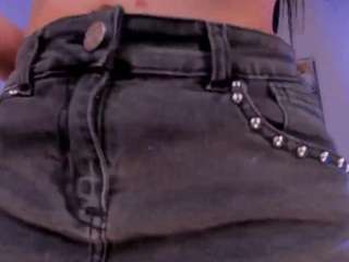 Live webcam model bellaconnor on Soda Cams