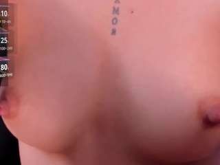 BellaConnor live cam preview