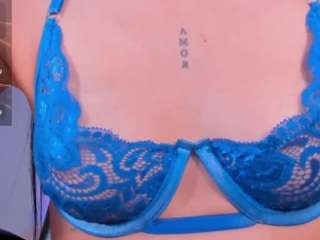 BellaConnor live cam preview