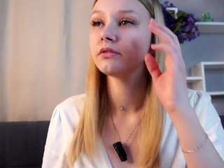 carlyoshikawa webcam