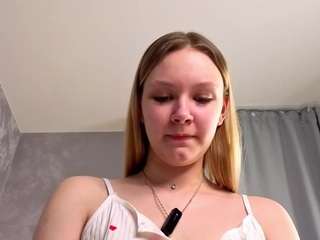 carlyoshikawa webcam