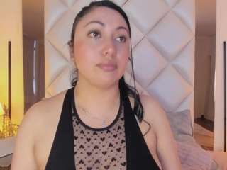 diva-curvi Live Webcam on CamSoda