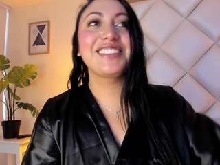 diva-curvi's CamSoda show and profile