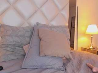 diva-curvi live cam profile