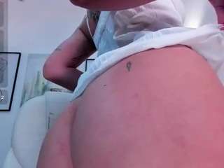 Live webcam model ivonneeblake on Soda Cams