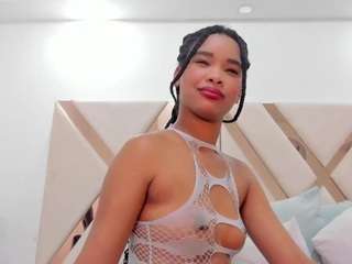 karolebonyy live cam profile