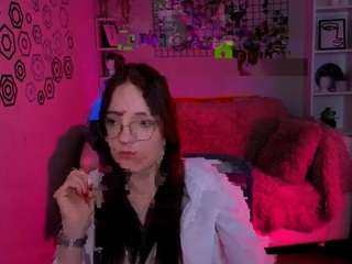 lisa-dark Live Webcam on CamSoda