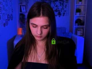 lisa-dark