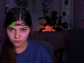 lisa-dark