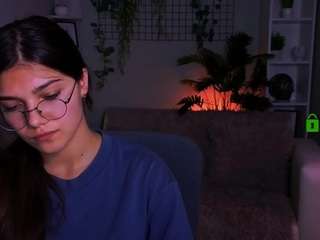 lisa-dark