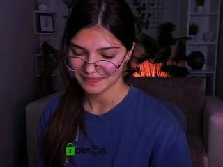 lisa-dark