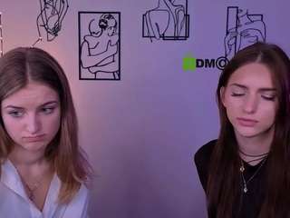 Live cam show with lisa-dark