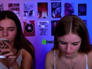 lisa-dark live webcam show