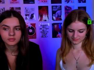lisa-dark live webcam show