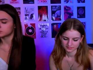 lisa-dark live webcam show