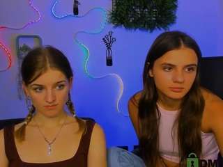 lisa-dark live webcam show