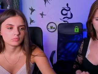 lisa-dark live webcam show