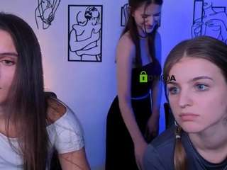 lisa-dark live webcam show