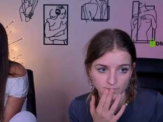 lisa-dark live webcam show