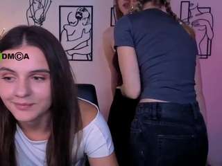 lisa-dark live webcam show