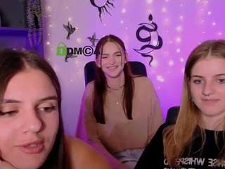 lisa-dark Live Webcam on CamSoda