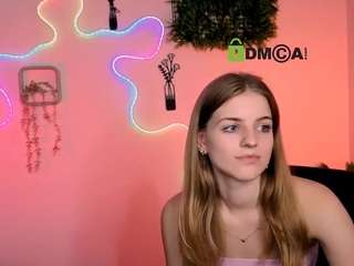lisa-dark