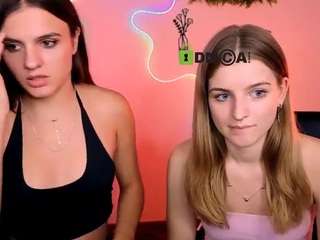 le modèle lisa-dark est en webcam porno dans un show sur le site camsoda, il possède les tags suivants: ahegao,sexy,massage,naked,natural,nature,normal,ohmibod,public,skinny,ass bouncing,solo,squirter,strip,teen 18,toys,wet,young adult,lovense,lingerie