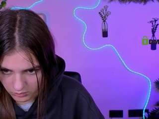 lisa-dark