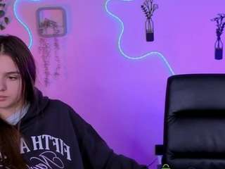 lisa-dark