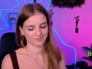 lisa-dark