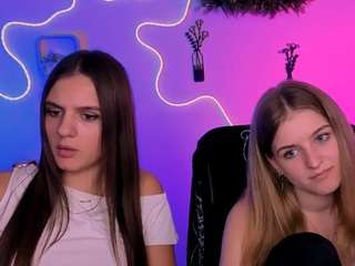 Lisa-dark's cam show statistics and live stream