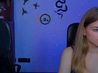 lisa-dark