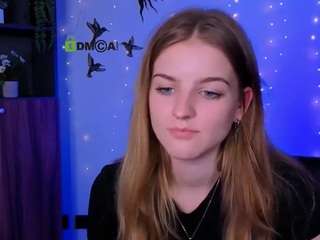 lisa-dark