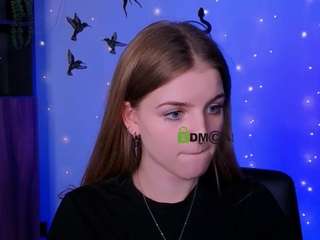 lisa-dark