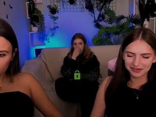 lisa-dark